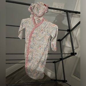 Magnetic me gown newborn-3months